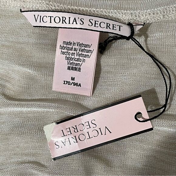 NWT Victoria Secret Cream Beige Sleep Romper size M Short Sleeve V Neck - Picture 7 of 11